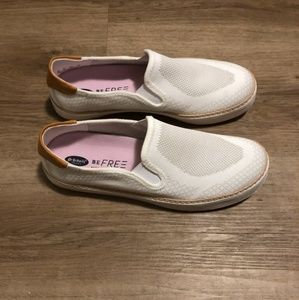 Size 7.5 Dr.Scholl's Be Free White Sneaker